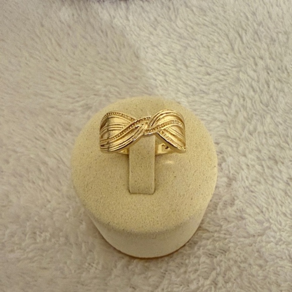 Elegant Gold filled Braided Women's Ring size 6-9 Comes with a Generic gift box